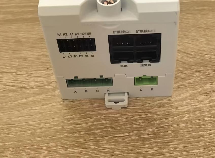 ZNLC-360光伏采集规约转换器